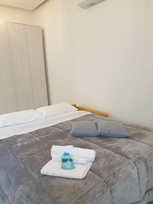 Dimora Di Privacy Fronte Parco E Ospedale Di Monza Apartment Лисоне Екстериор снимка